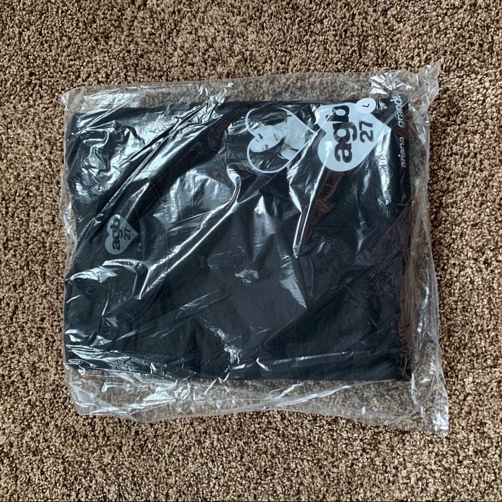 NEW Ariana Grande AG27 Crewneck - Picture 8 of 13